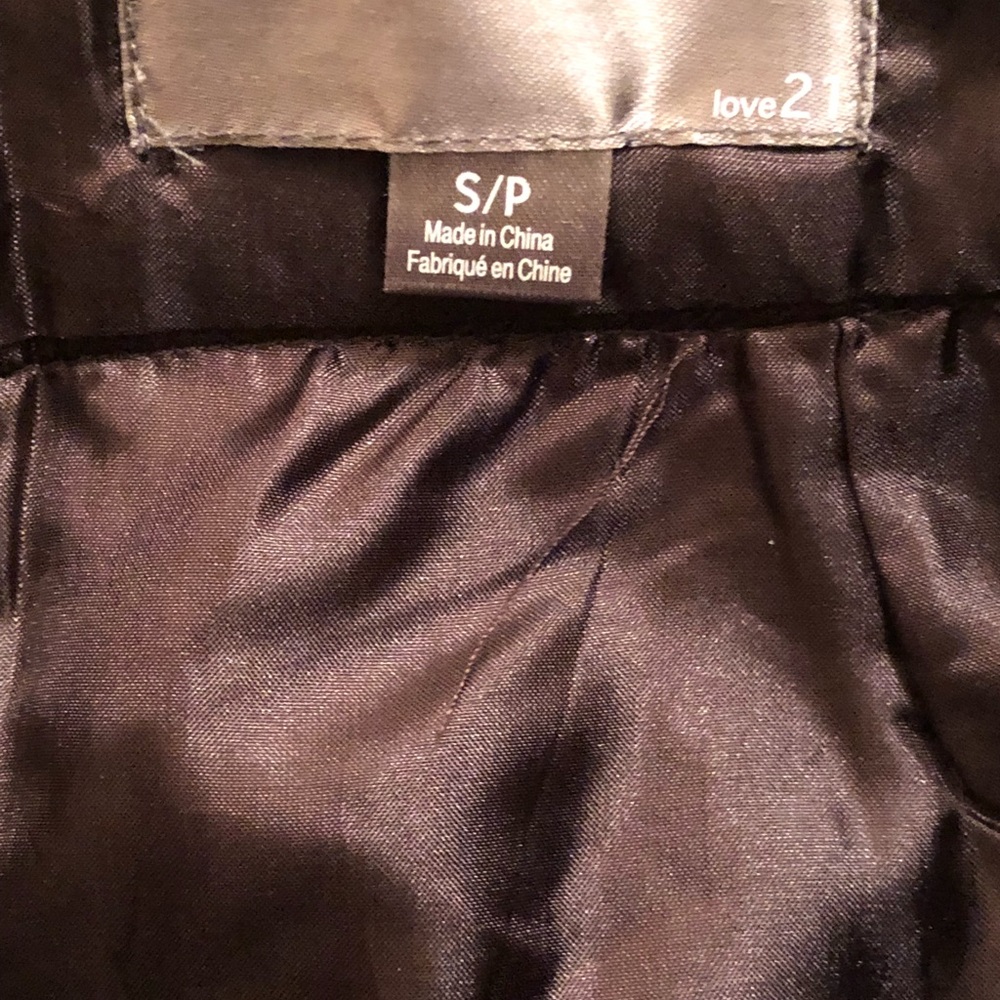 Skirt - Picture 3 of 3